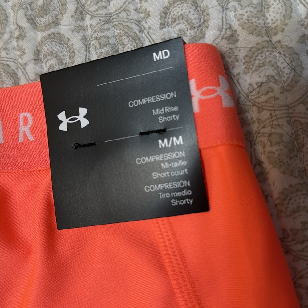 Under Armour Mid Rise Compression Shorts - Picture 4 of 4